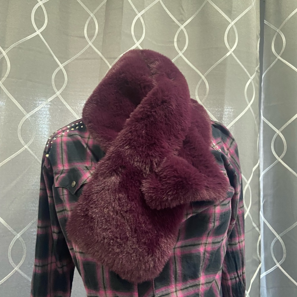 Beautiful Purple collar/scarf